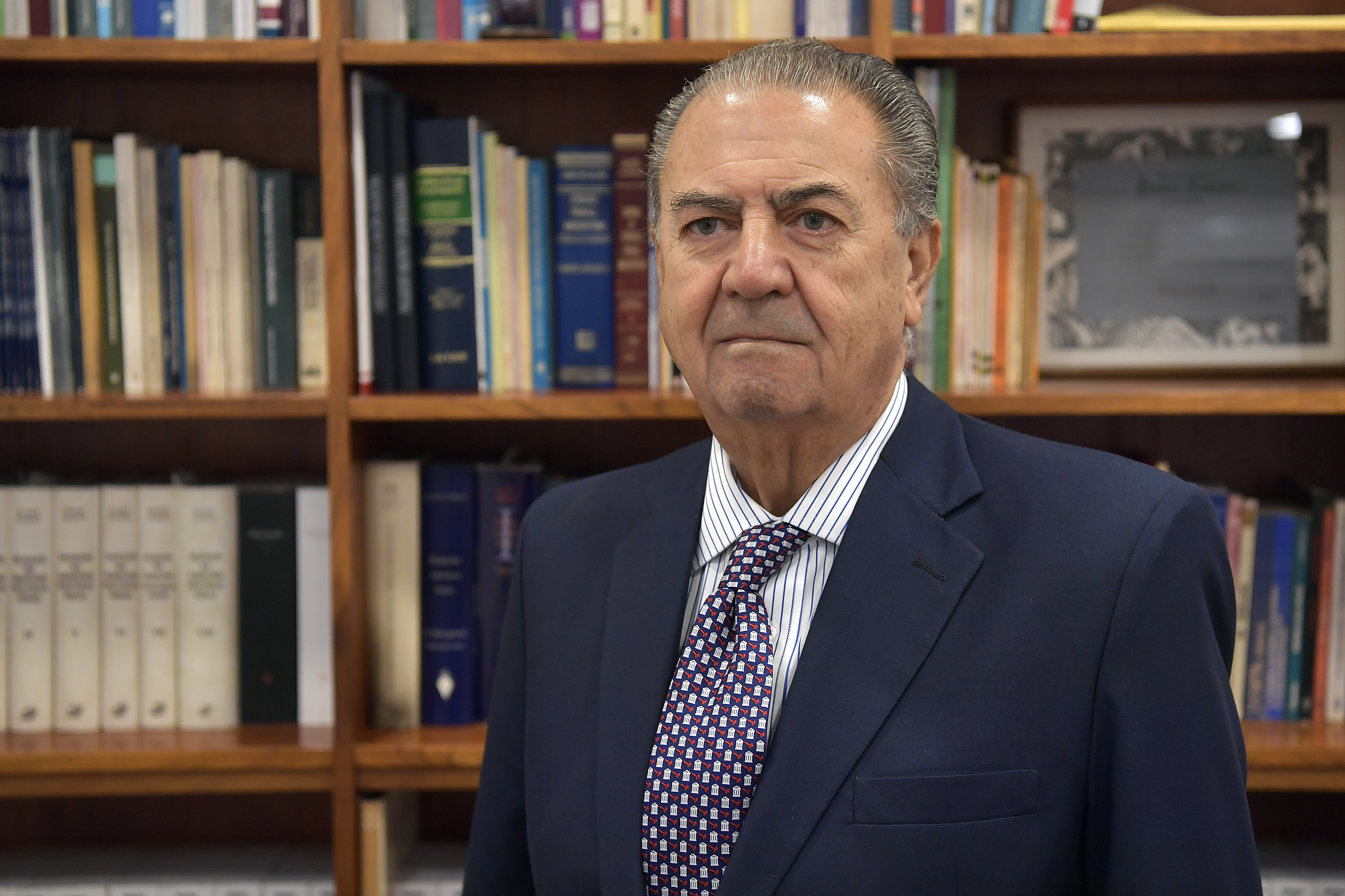 Dr. Daniel Omar Carubia