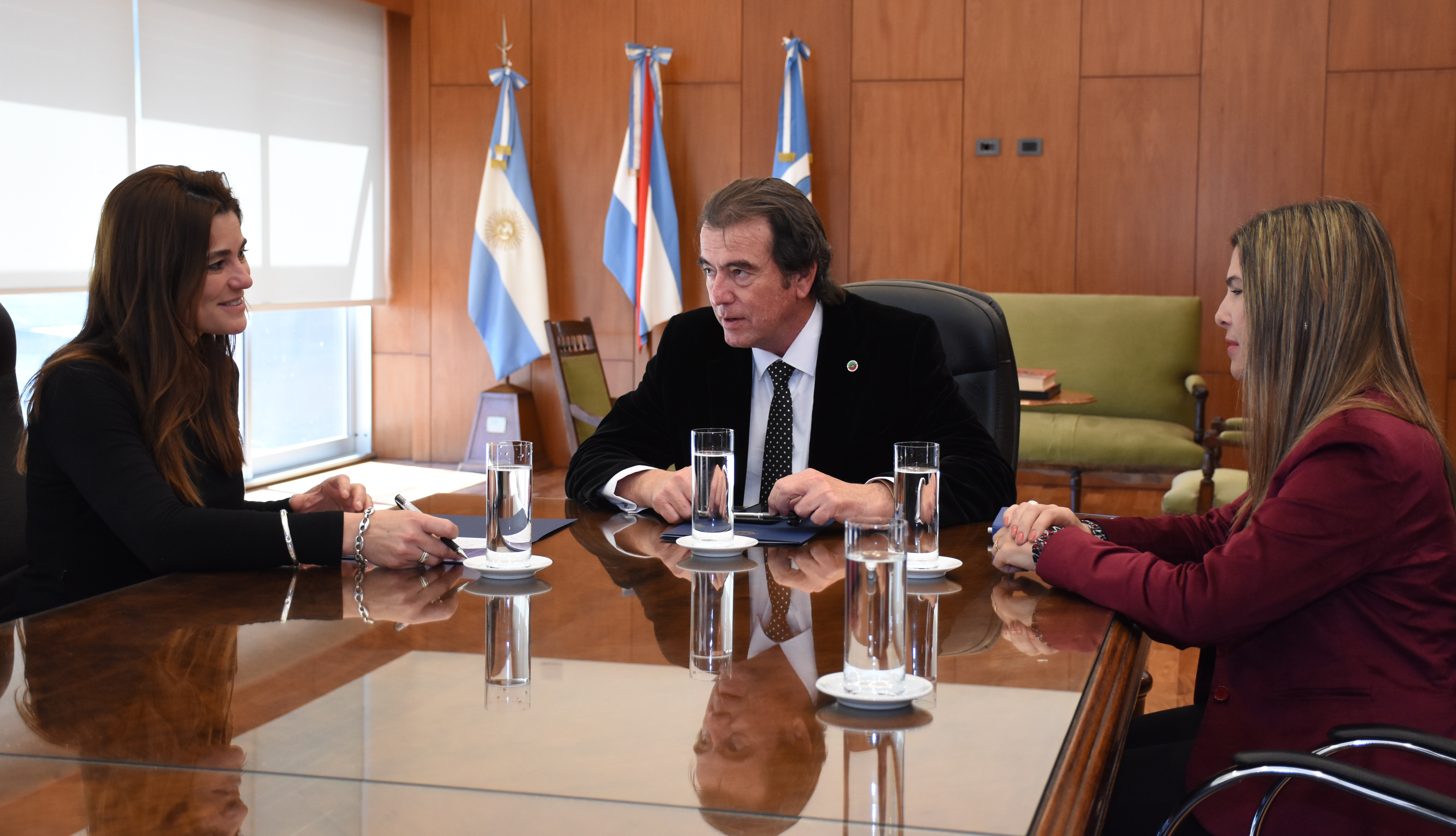El STJ y el Municipio de Villaguay coordinan acciones y recursos para intervenir en situaciones de violencia familiar y contra la mujer El STJ y el Municipio de Villaguay coordinan acciones y recursos para intervenir en situaciones de violencia familiar y contra la mujer