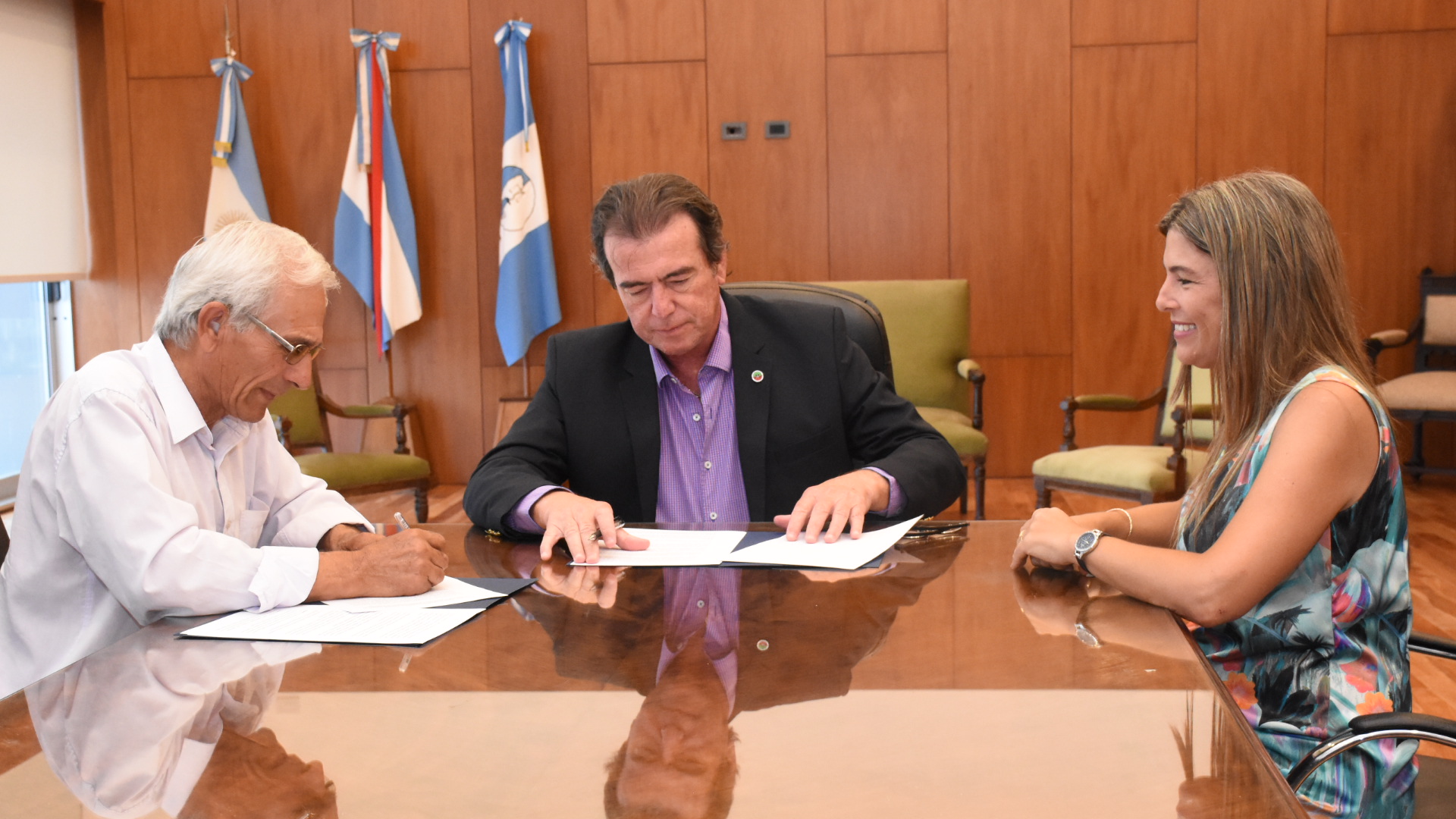 El STJ trabajará en la erradicación de la violencia de género junto al municipio de Villa Urquiza El STJ trabajará en la erradicación de la violencia de género junto al municipio de Villa Urquiza