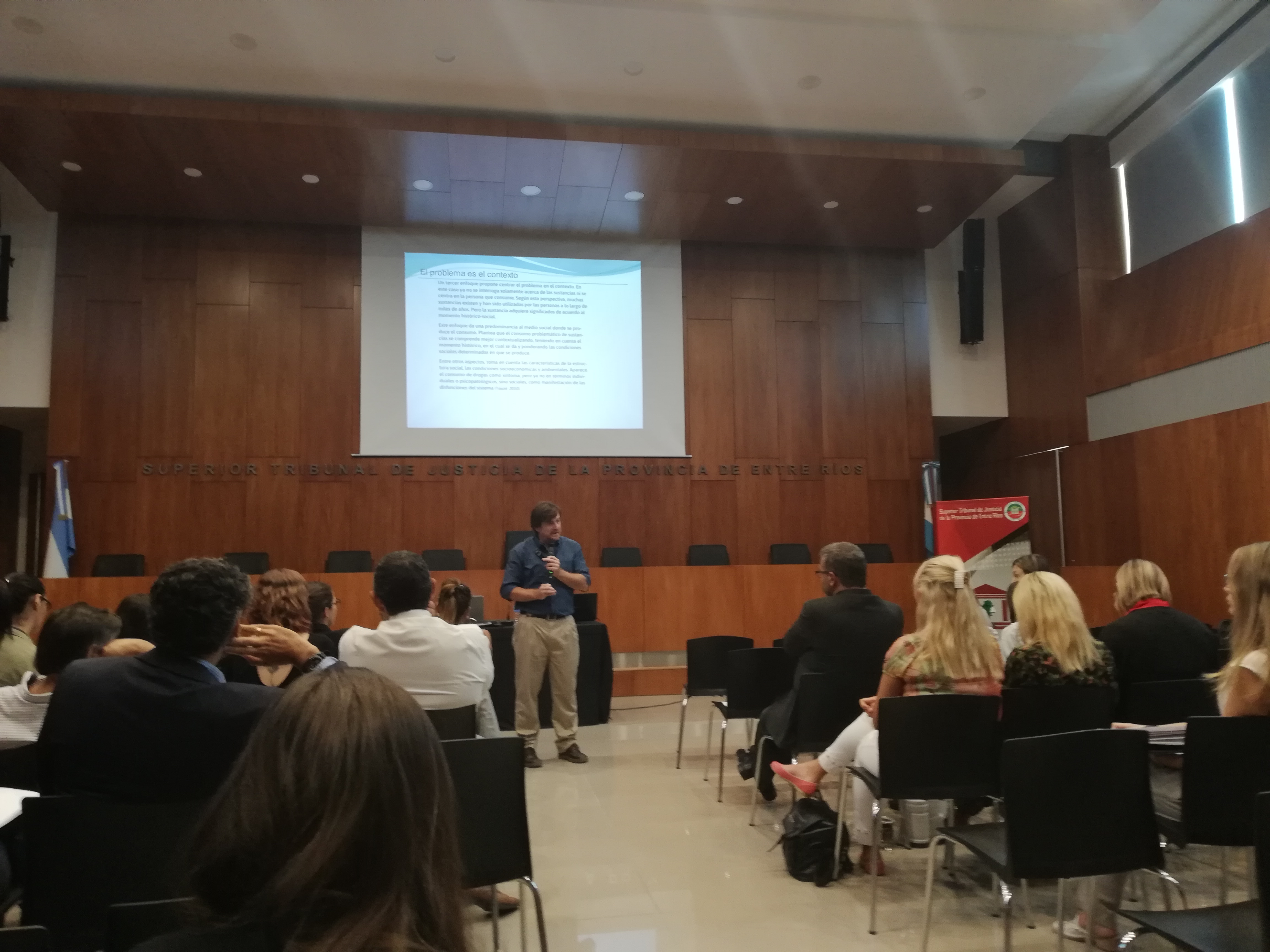 Se realiza en Paraná un programa de capacitación judicial en políticas sobre drogas y problemáticas del consumo Se realiza en Paraná un programa de capacitación judicial en políticas sobre drogas y problemáticas del consumo
