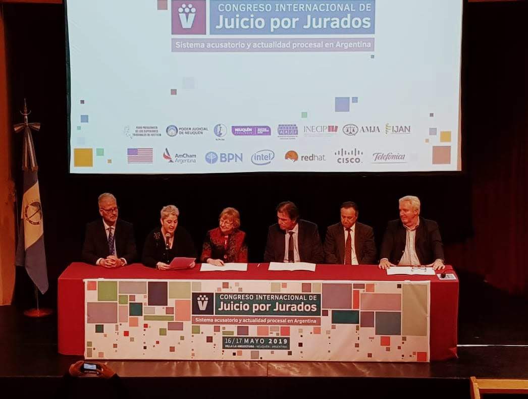 Se firmó un convenio para investigar la implementación del Juicio por Jurados Se firmó un convenio para investigar la implementación del Juicio por Jurados