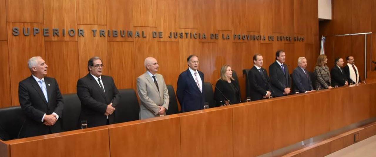 Amplio acuerdo para implementar el Juicio por Jurados en Entre Ríos Amplio acuerdo para implementar el Juicio por Jurados en Entre Ríos