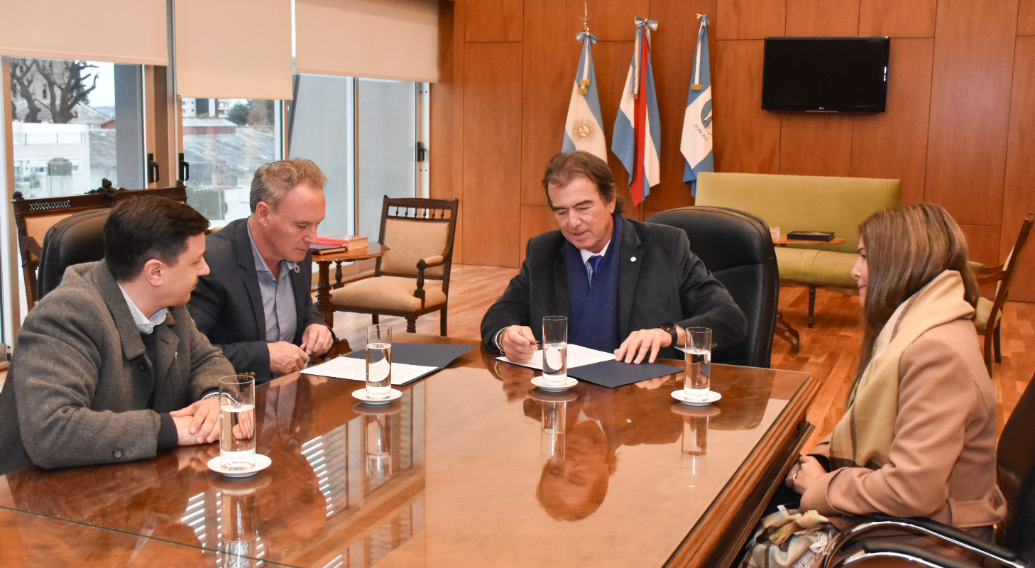 Erradicación de la violencia de género: El STJ acordó pautas de trabajo conjunto con el municipio de Crespo Erradicación de la violencia de género: El STJ acordó pautas de trabajo conjunto con el municipio de Crespo