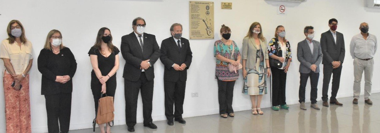 Homenaje a Linares Cardozo Homenaje a Linares Cardozo